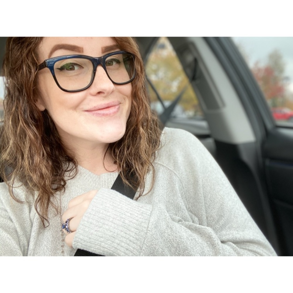 Meet your Posher, Desiree